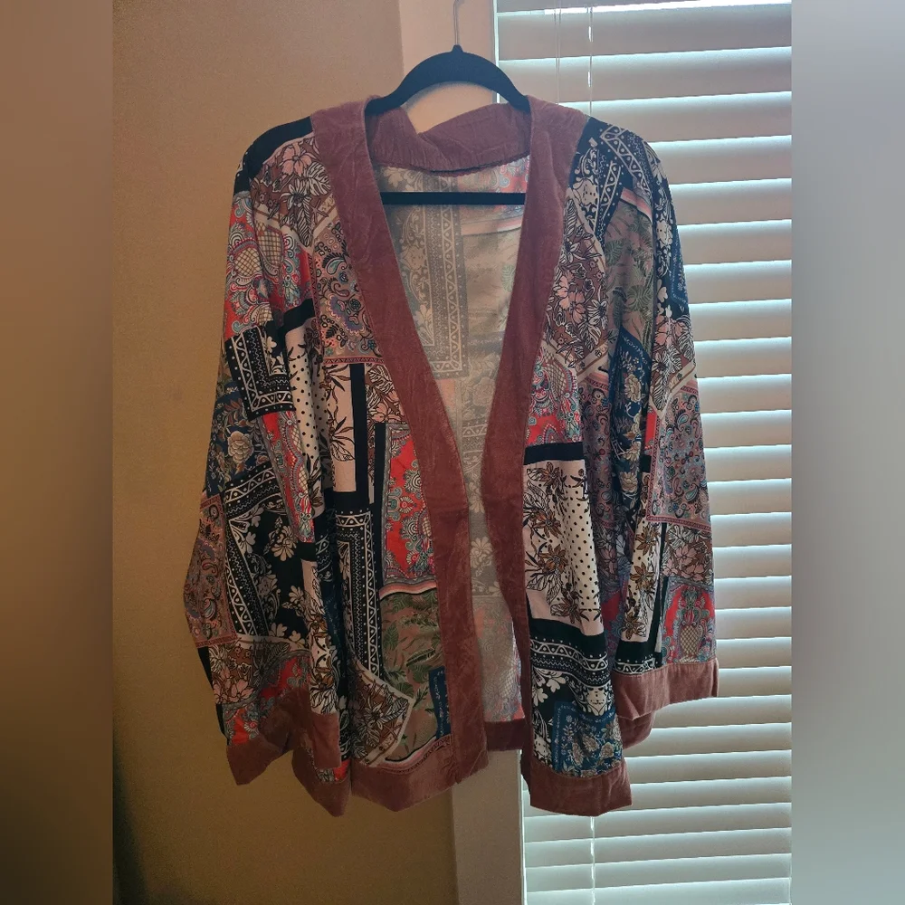 Colorful Pajama Jacket & Paint Set. - Picture 7 of 10